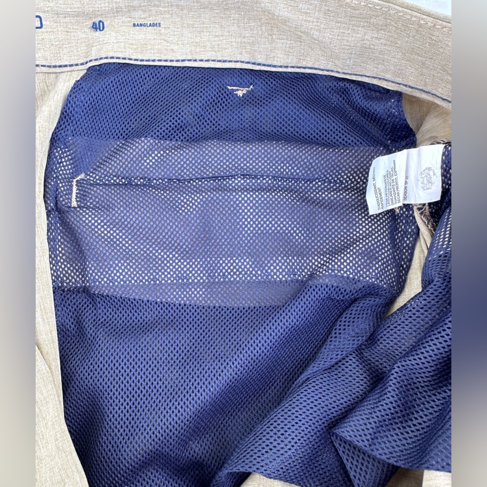 Men’s Izod Khaki Shorts. Size: W40 - Picture 5 of 5